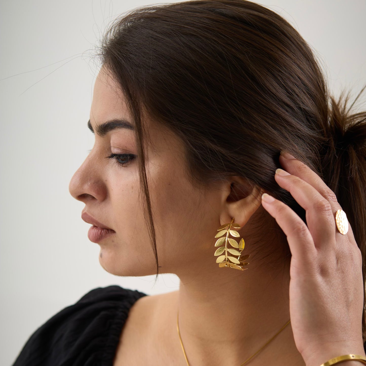 Leaf Round hoop Earring