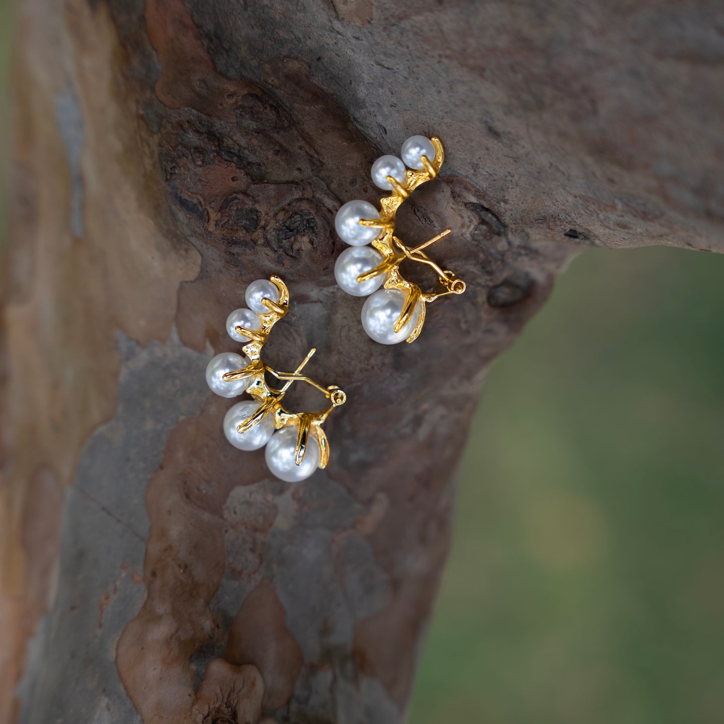 Vertical Pearl Earring