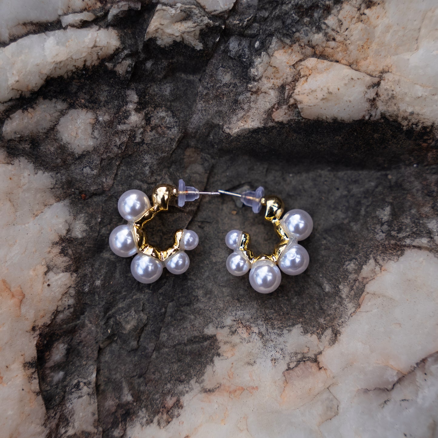 Pearl Round Shape Studs Earring