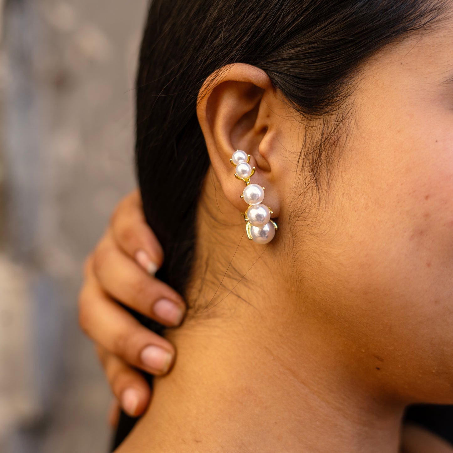 Vertical Pearl Earring