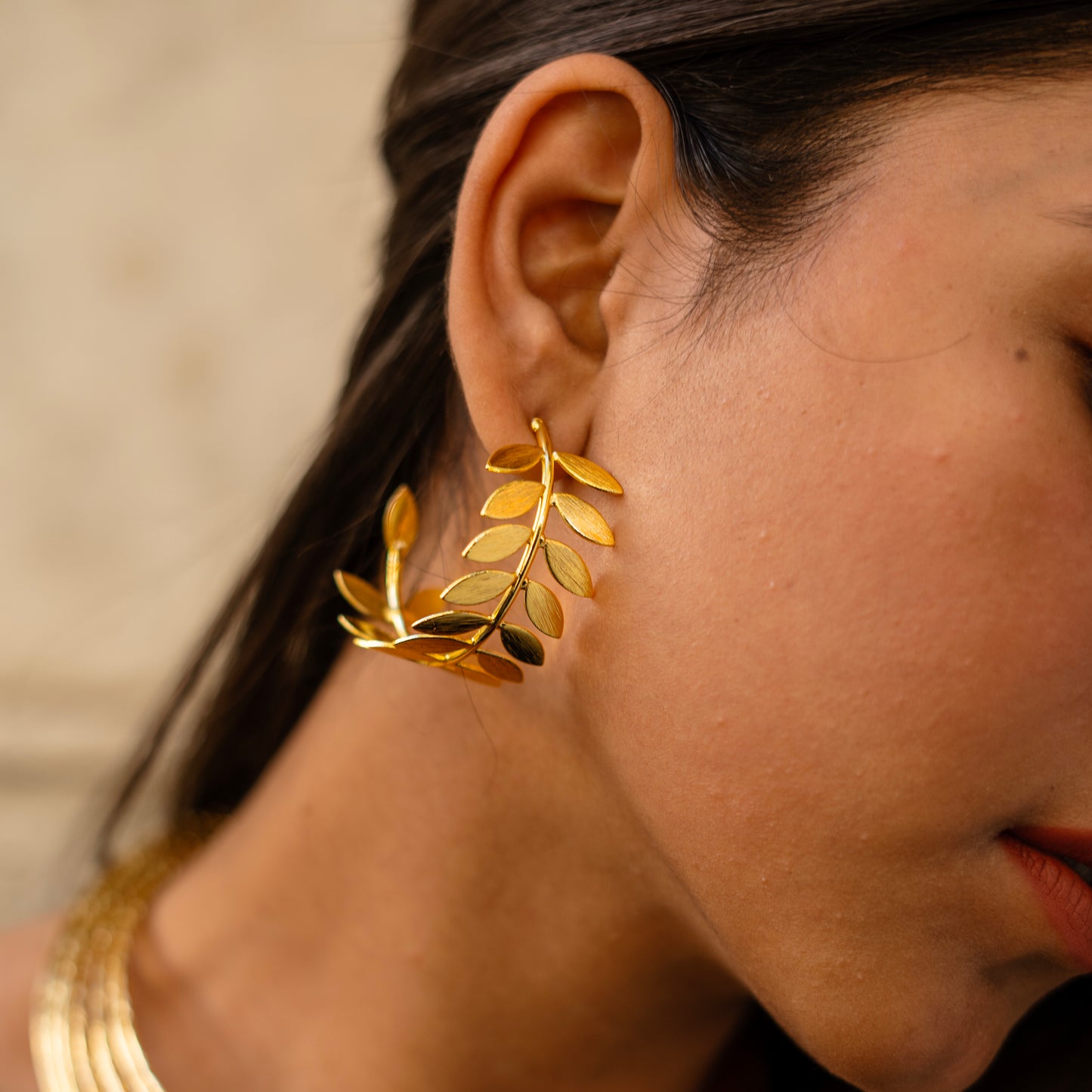Leaf Round hoop Earring